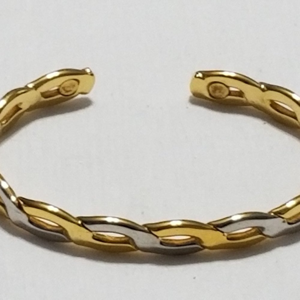 Entwined Forever Magnetic Bracelet